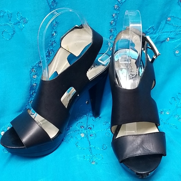 NWOB MICHAEL KORS SHOES - Picture 1 of 13